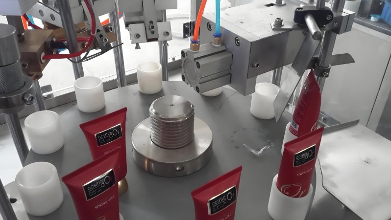 Tube Filling and Sealing Machine