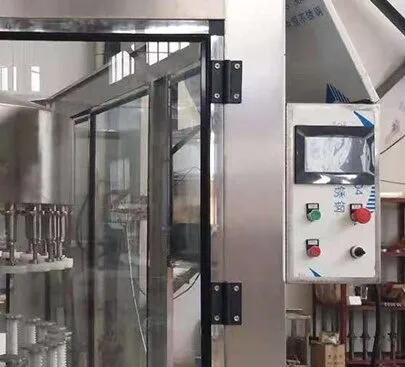 Stainless steel enclosure of automatic filling and capping machine