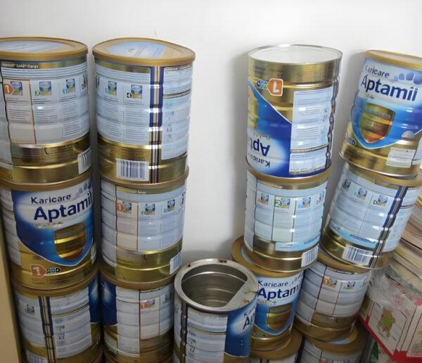 Stacked metal cans prepared for filling and sealing