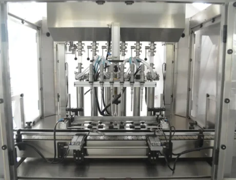 Industrial filling machine with multiple nozzles for efficient filling process