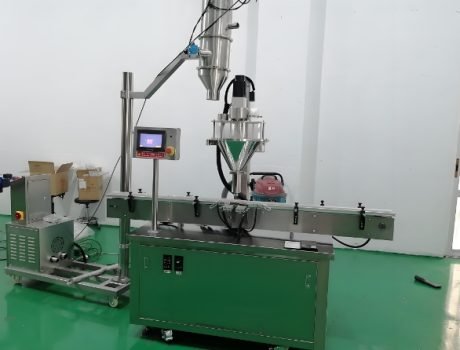 Linear powder filling machine with conveyor belt